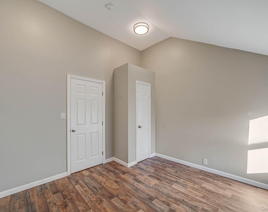 158 Oldfield Avenue - Photo Thumbnail 9