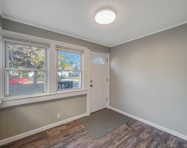 158 Oldfield Avenue - Photo Thumbnail 13