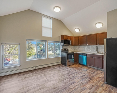 158 Oldfield Avenue - Photo Thumbnail 2