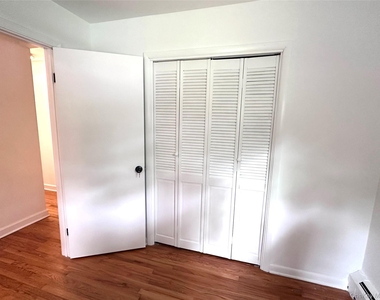 171 Roosevelt Road - Photo Thumbnail 4