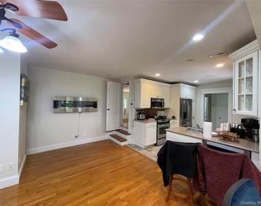 38 Gedney Park Drive - Photo Thumbnail 10