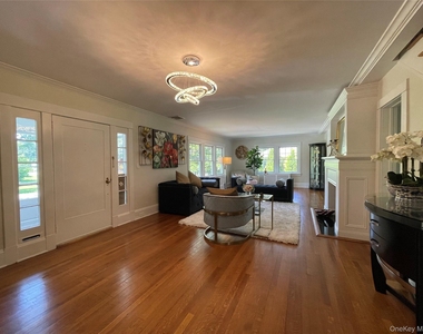 38 Gedney Park Drive - Photo Thumbnail 1