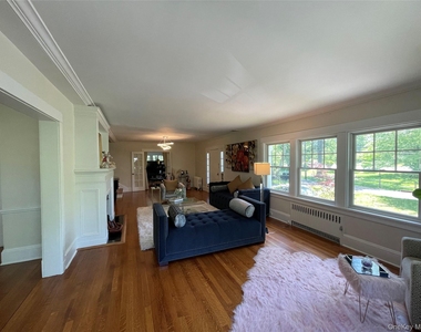 38 Gedney Park Drive - Photo Thumbnail 3