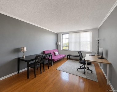 300 Mamaroneck Avenue - Photo Thumbnail 1