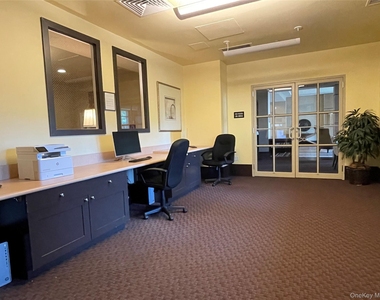 300 Mamaroneck Avenue - Photo Thumbnail 10