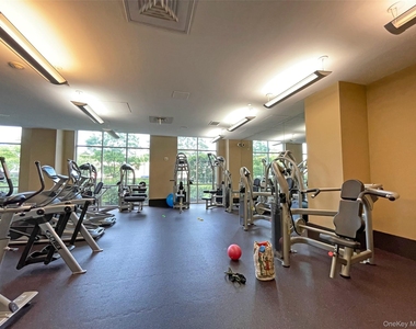 300 Mamaroneck Avenue - Photo Thumbnail 9