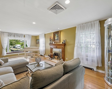 1304 Harbor Road - Photo Thumbnail 5