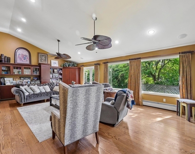 1304 Harbor Road - Photo Thumbnail 8