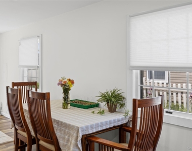 68 Crescent Lane - Photo Thumbnail 13