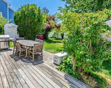 68 Crescent Lane - Photo Thumbnail 33