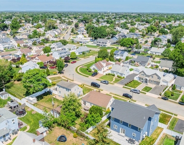 68 Crescent Lane - Photo Thumbnail 43