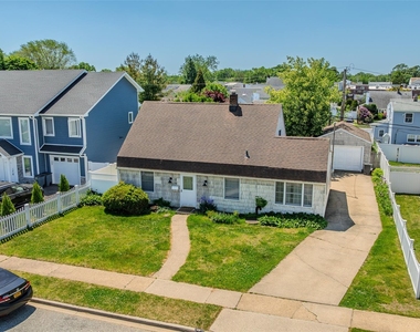 68 Crescent Lane - Photo Thumbnail 45