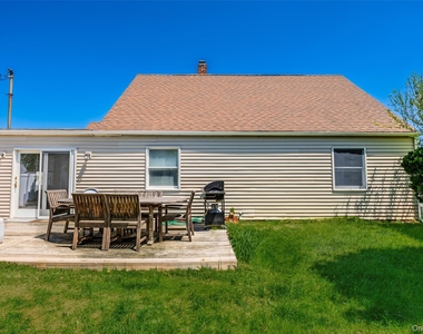 68 Crescent Lane - Photo Thumbnail 37