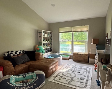 703 Constance Lane - Photo Thumbnail 8