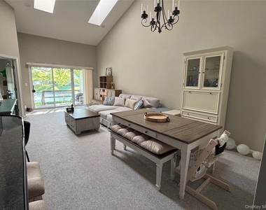 703 Constance Lane - Photo Thumbnail 7