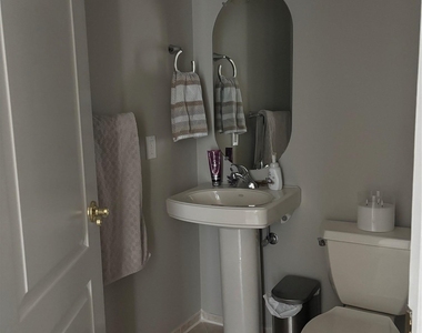 703 Constance Lane - Photo Thumbnail 17