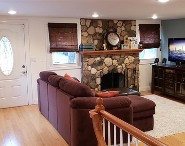 55 S Hill Road - Photo Thumbnail 2