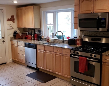 55 S Hill Road - Photo Thumbnail 3