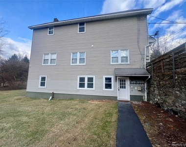 1225 E Main Street - Photo Thumbnail 2