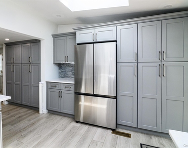 19 Maryland Avenue - Photo Thumbnail 14
