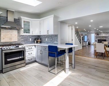 19 Maryland Avenue - Photo Thumbnail 12