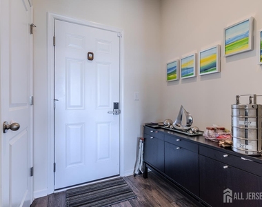 3305 Charleston Drive - Photo Thumbnail 14
