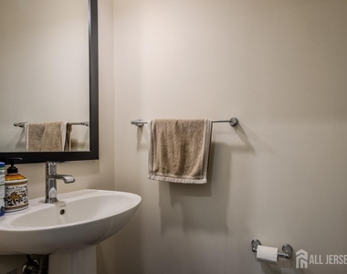 3305 Charleston Drive - Photo Thumbnail 12