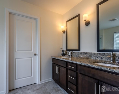 3305 Charleston Drive - Photo Thumbnail 17