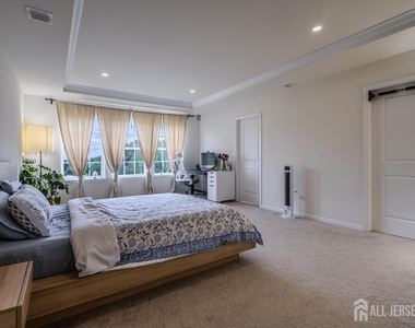3305 Charleston Drive - Photo Thumbnail 15
