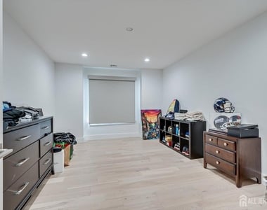 145 Center Street - Photo Thumbnail 32