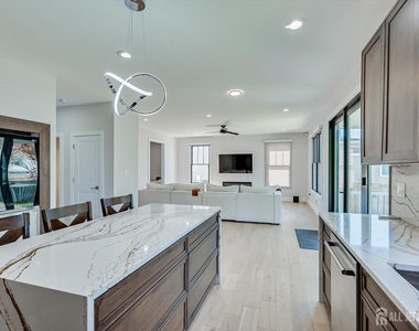 145 Center Street - Photo Thumbnail 17