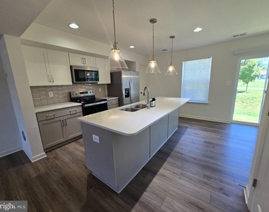 12 Pitch Pine Court - Photo Thumbnail 8