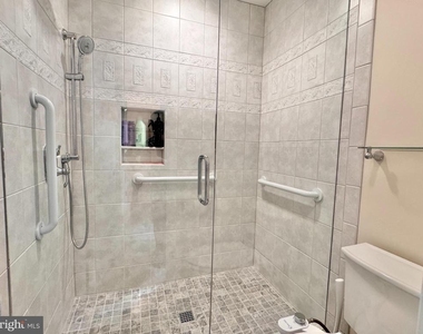 2026 Admiral Drive - Photo Thumbnail 15