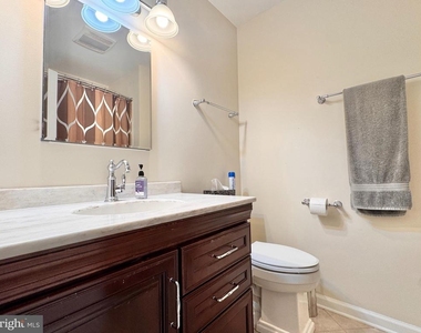 2026 Admiral Drive - Photo Thumbnail 16