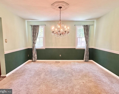 2026 Admiral Drive - Photo Thumbnail 7