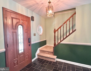 2026 Admiral Drive - Photo Thumbnail 9
