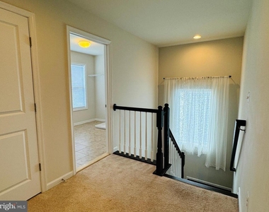 454 Coastal Avenue - Photo Thumbnail 18