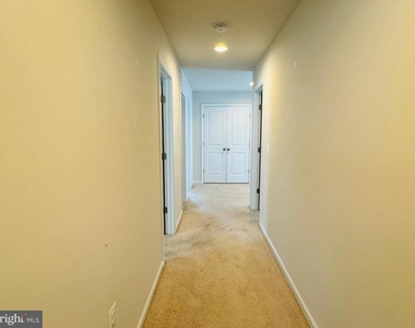 454 Coastal Avenue - Photo Thumbnail 22