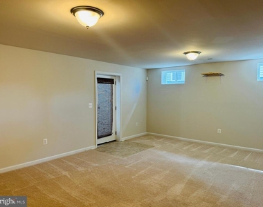 454 Coastal Avenue - Photo Thumbnail 26