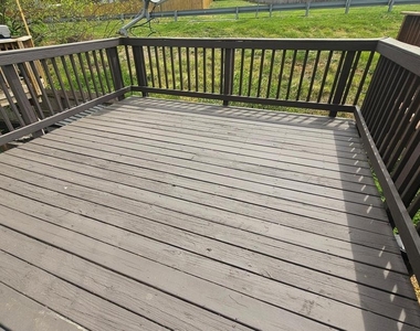 303 Dundee Place - Photo Thumbnail 17