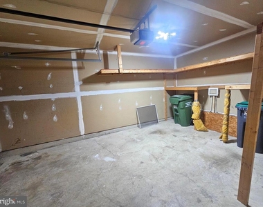 303 Dundee Place - Photo Thumbnail 19