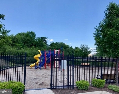 201 Shamrock Drive - Photo Thumbnail 26