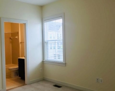 201 Shamrock Drive - Photo Thumbnail 16