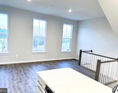 17958 Woods Overlook Drive - Photo Thumbnail 13