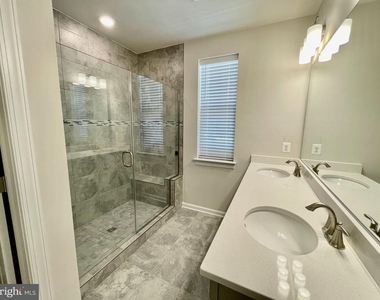 14955 River Walk Way - Photo Thumbnail 11