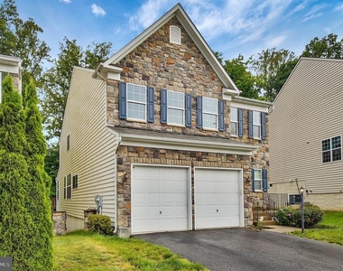 3461 Eagle Ridge Drive - Photo Thumbnail 3