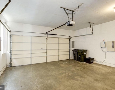 750 Monument Avenue - Photo Thumbnail 9