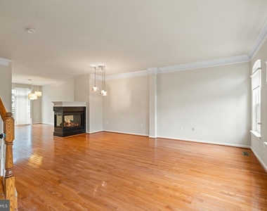 14515 Kentish Fire Street - Photo Thumbnail 9