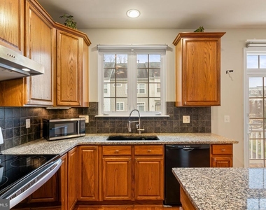 14515 Kentish Fire Street - Photo Thumbnail 13