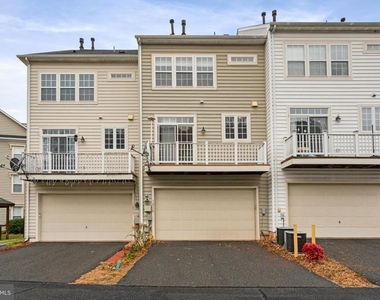 14515 Kentish Fire Street - Photo Thumbnail 30